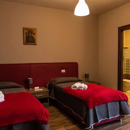 Il Carro Comfortable Rooms San Giovanni Gemini Kültér fotó